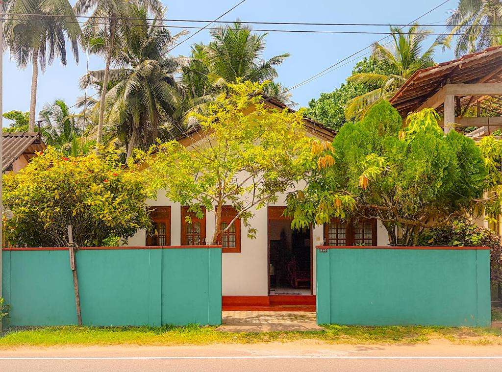 Image of  Hikkaduwa backyard beach homestay 
