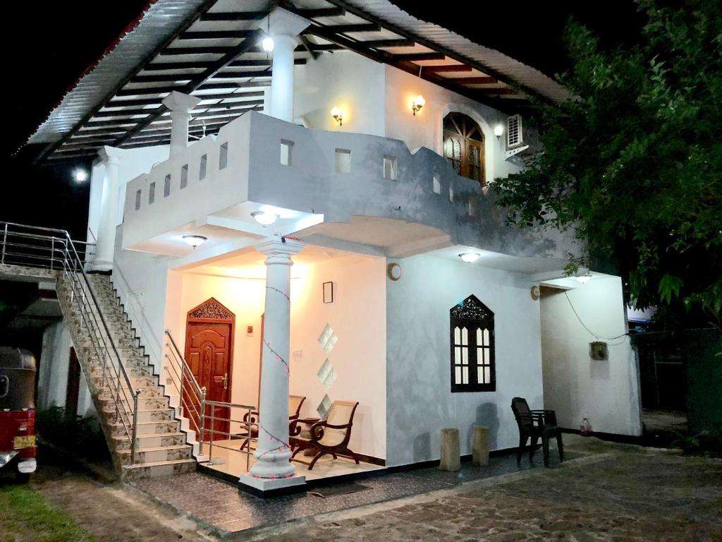 Image of  Tiny Royal Palace 