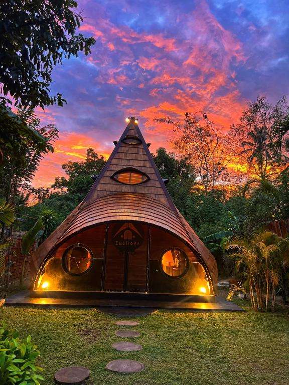 Image of  Igabara Hobbit House 