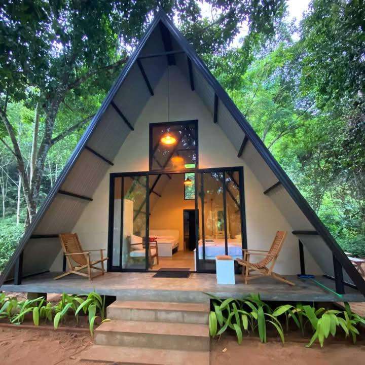 Image of  Pahiyan Huts 