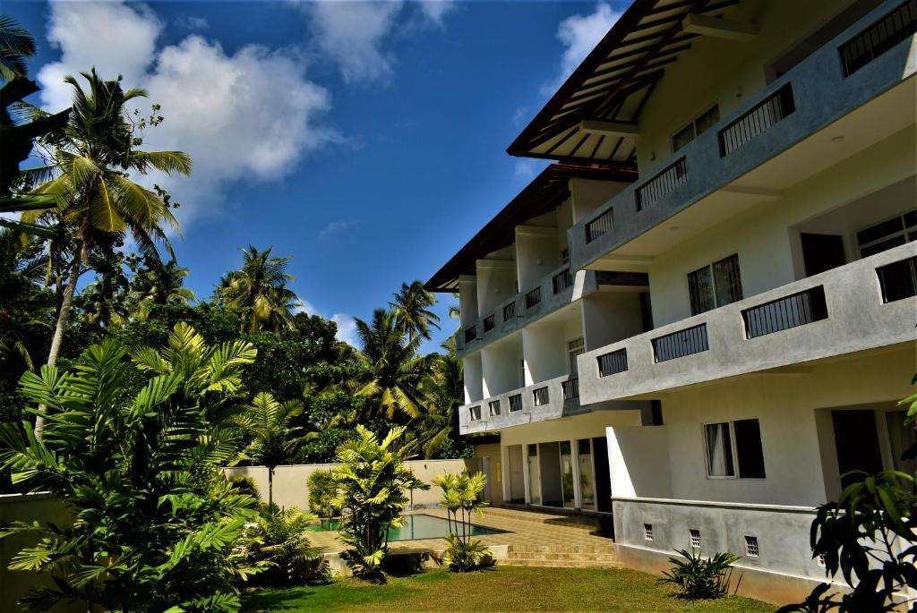 Image of  Anveela 
