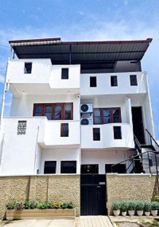 Image of  Rajinis Place 