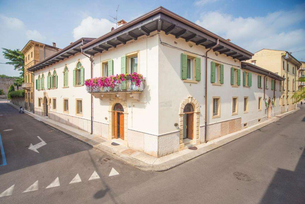 Image of  Lady Capulet Apartments 