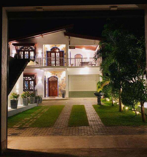 Image of  White Queen Residence 