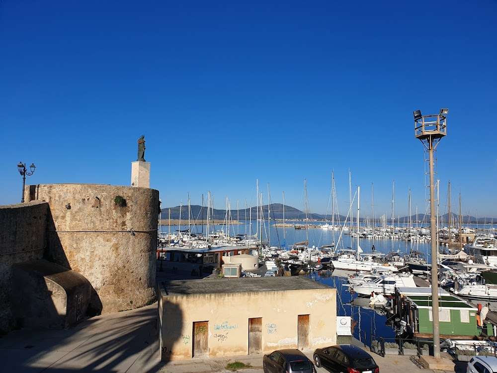 Image of  F53 Kevin's Charming Houses 