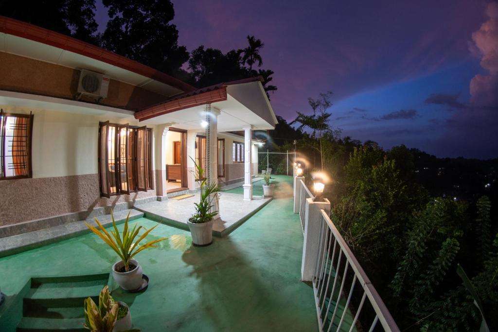 Image of  Emerald Hill Bungalow 