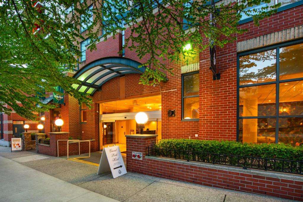 Image of  Grand Park Hotel & Suites Downtown 