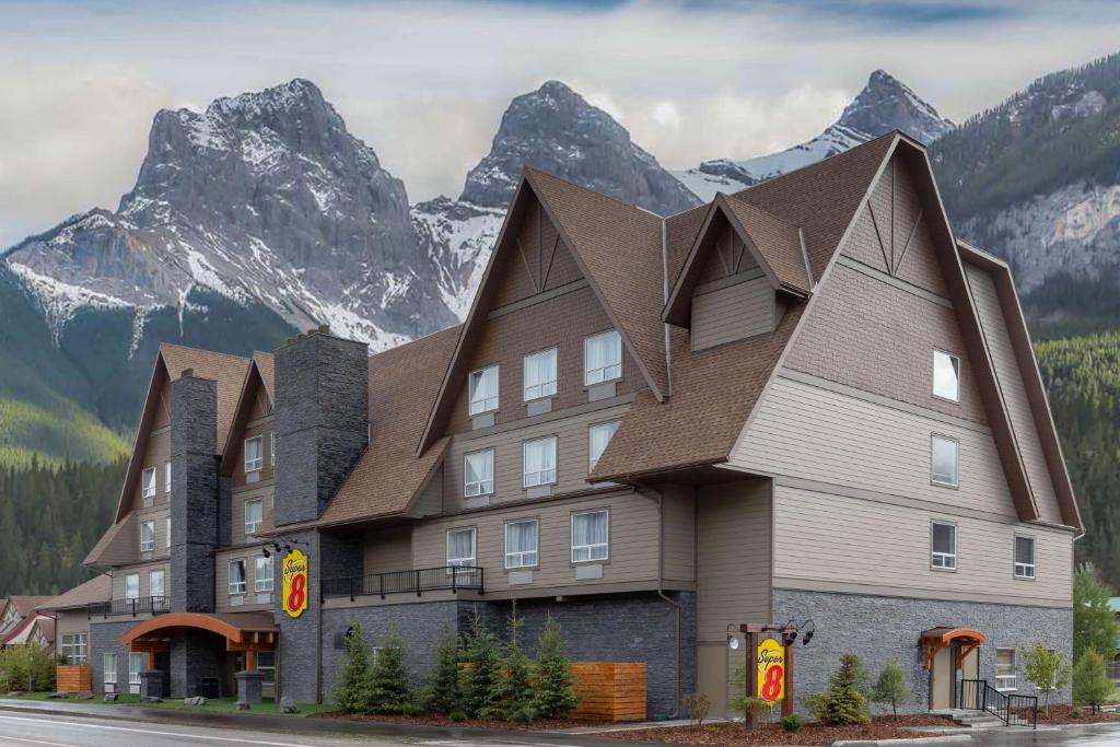 Image of  Super 8 By Wyndham Canmore 