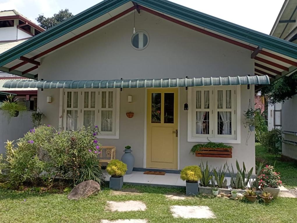 Image of  Tiny Art House With Garden 