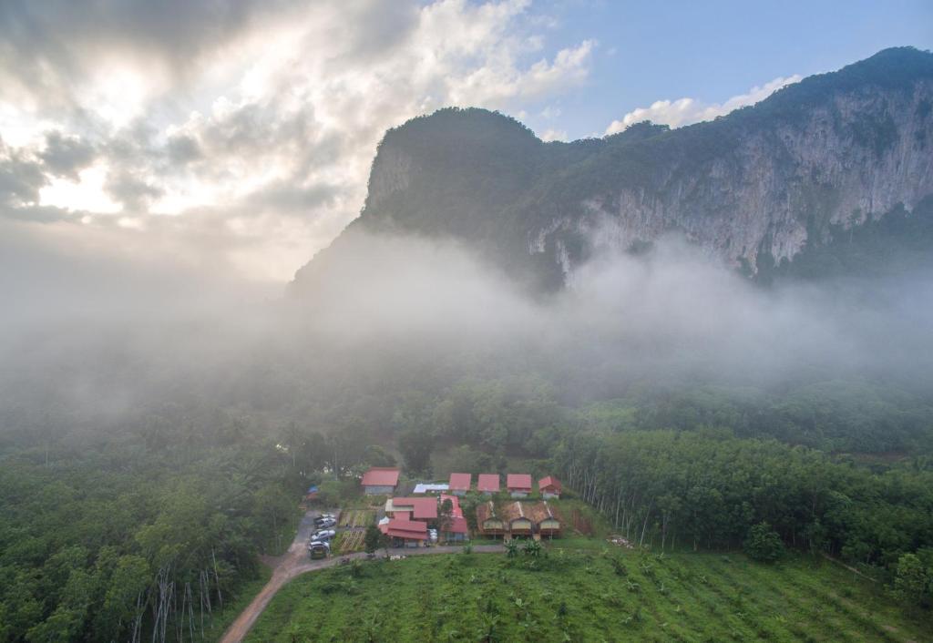 Image of  Bansuanphutarn 
