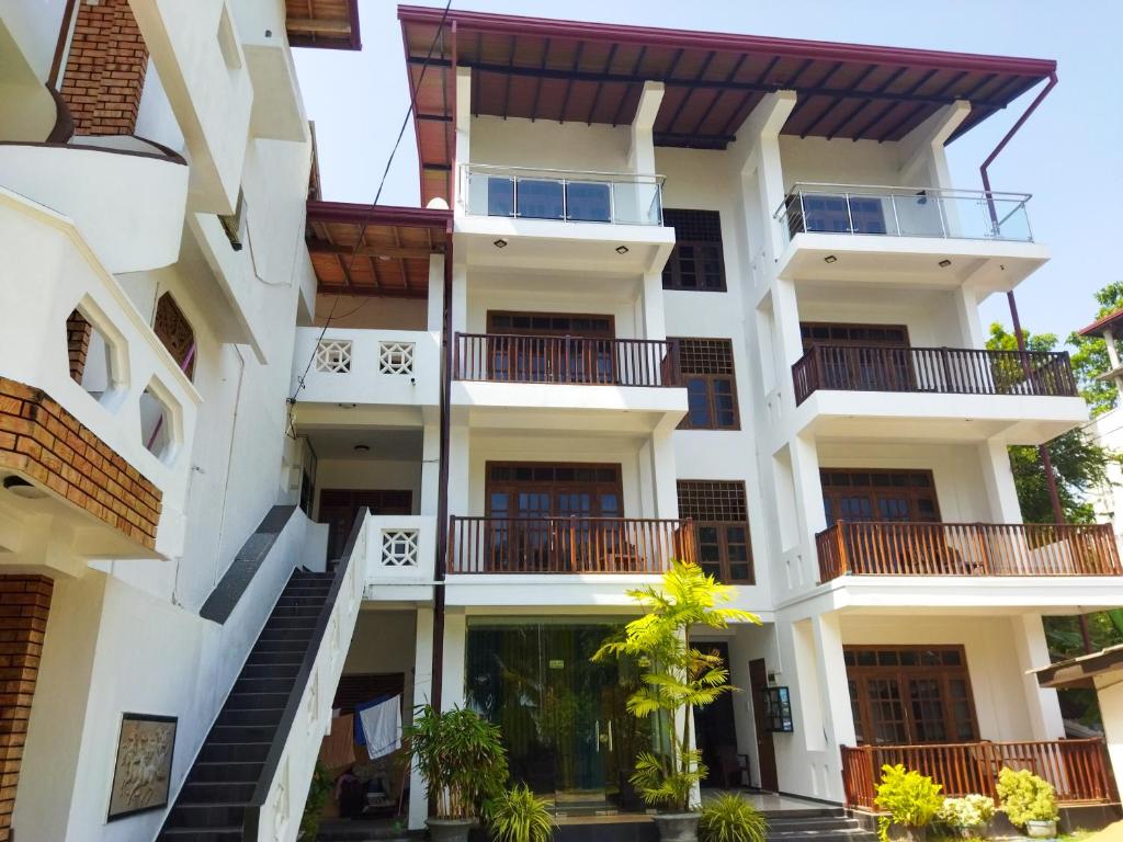 Image of  Shanika Beach Inn 