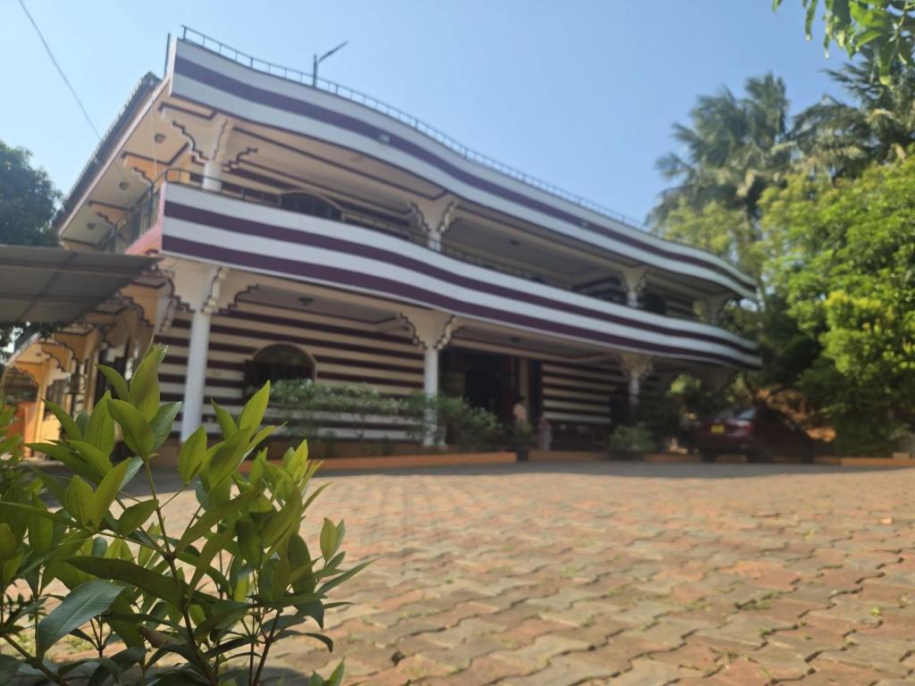 Image of  Motel Apple Five 