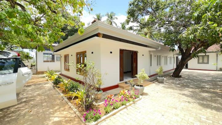 Image of  Thuwaraha Holiday Villa 