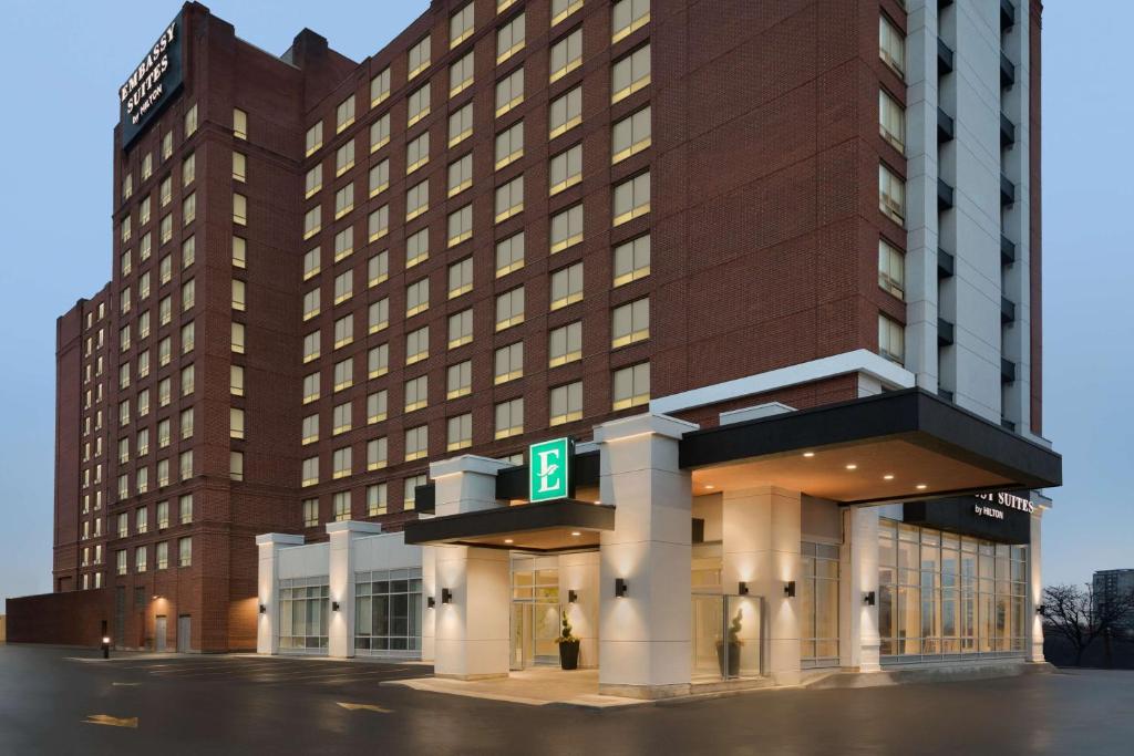 Image of  Embassy Suites By Hilton Toronto Airport 