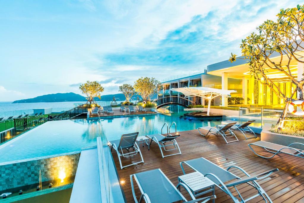 Image of  Crest Resort & Pool Villas 