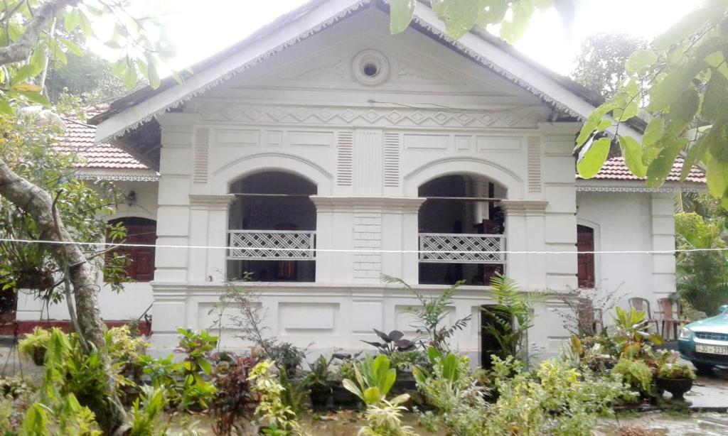 Image of  Southern Colonial Villa 