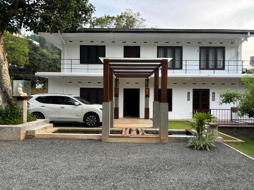 Image of  Avenue 38 