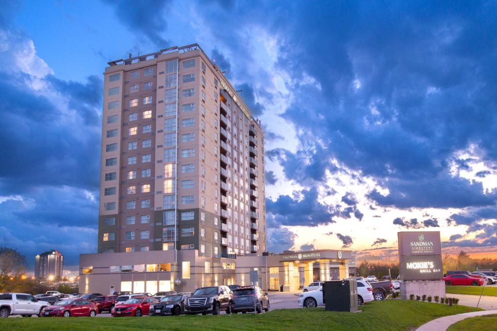 Image of  Sandman Signature Toronto Airport Hotel 