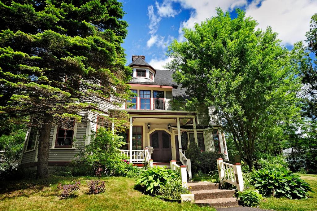 Image of  Elmwood Heritage Inn 