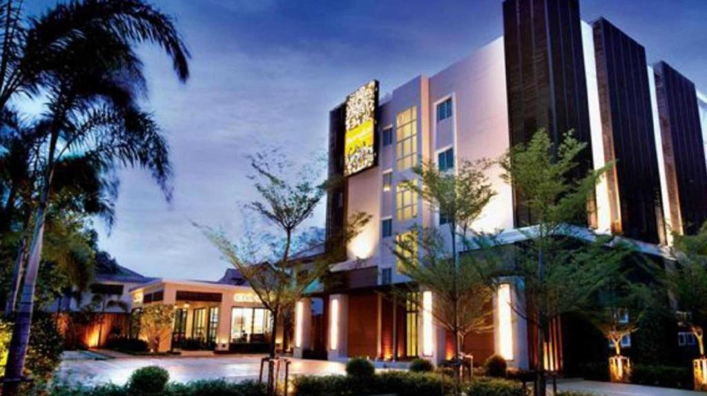 Image of  Collection O The Bangkok Cha Cha Suite 