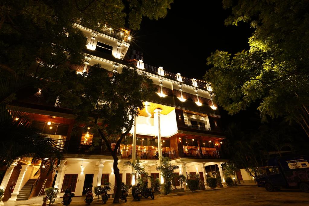 Image of  J Hotel 