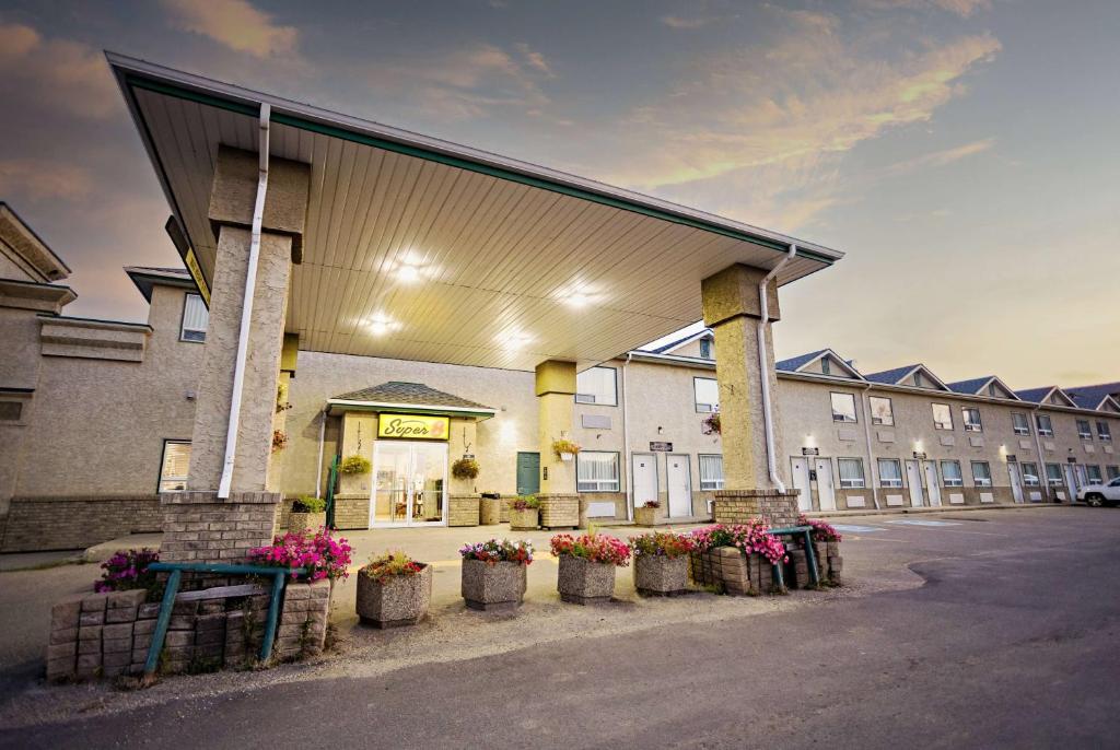 Image of  Super 8 By Wyndham Drayton Valley 