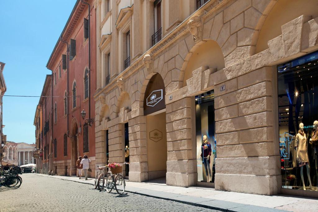 Image of  Oriana Homèl Verona 