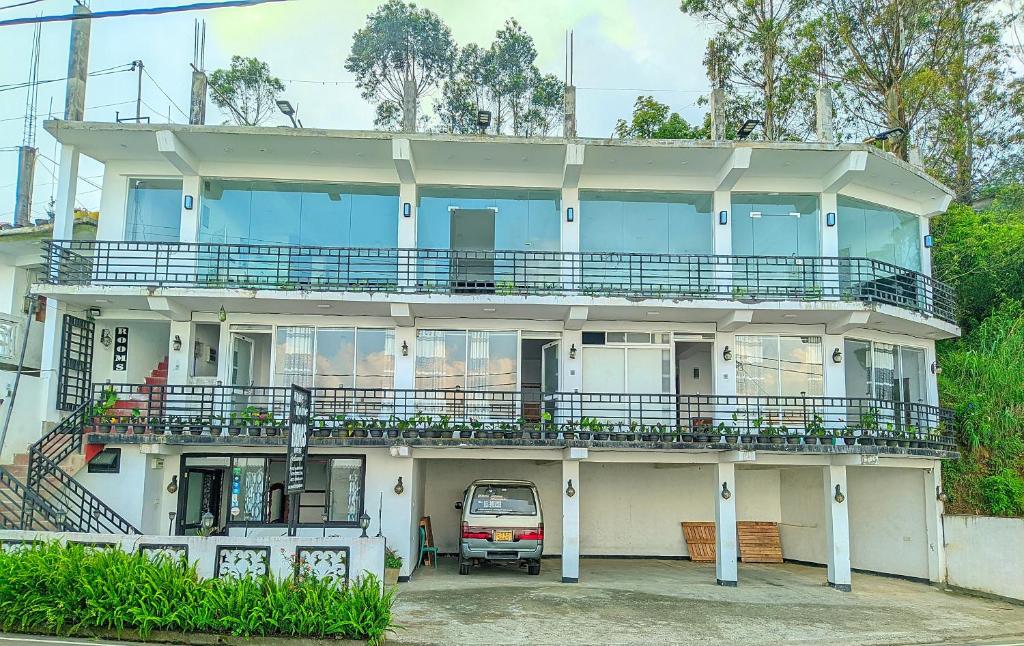 Image of  White Home 