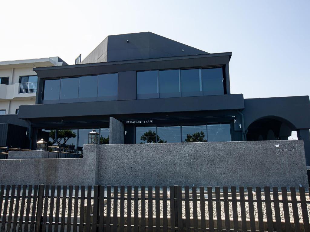 Image of  ONCRI Karatsu 