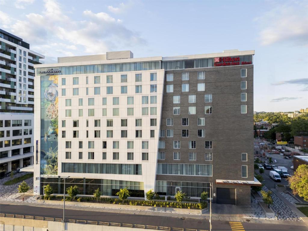 Image of  Hilton Garden Inn Montreal Midtown, Quebec, Canada 