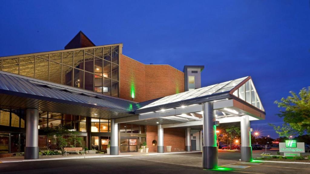 Image of  Holiday Inn Oakville Centre 