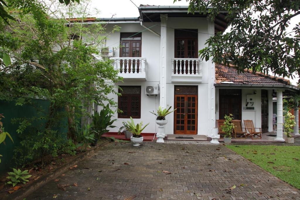 Image of  Charles Villa 