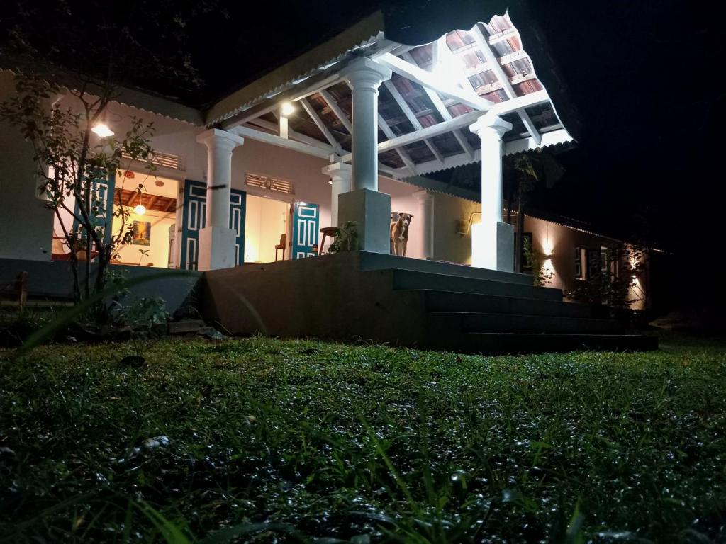 Image of  Lekham Walauwa 