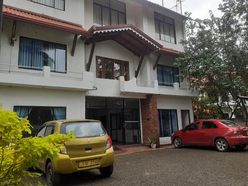 Image of  Experience Hut Holiday Inn 