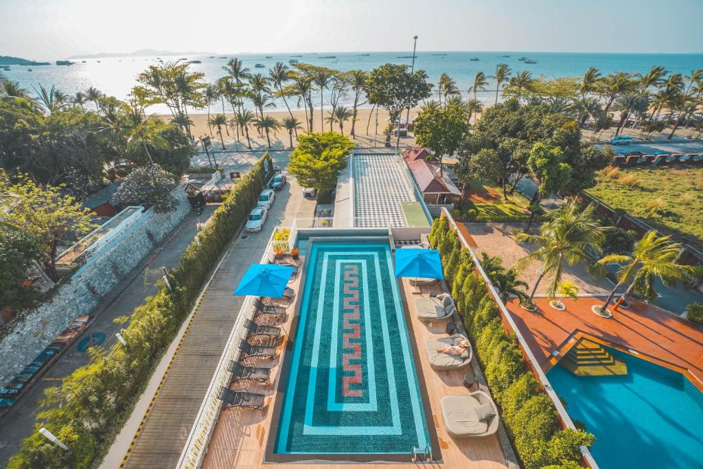 Image of  Mera Mare 